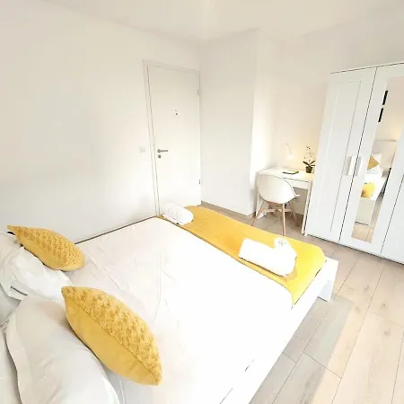 Appartamento Serene One Bedroom In Center Lussemburgo